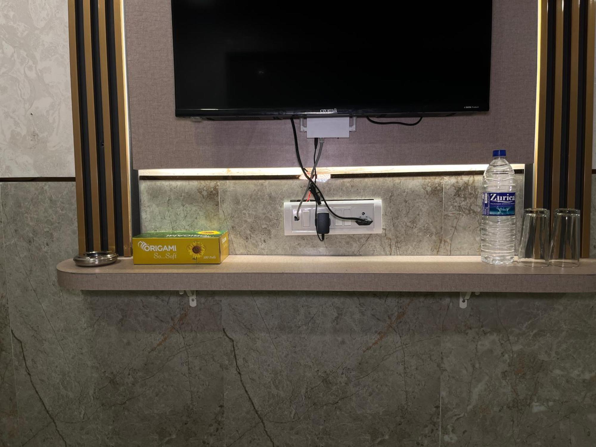 Hotel Newyork By Stayzy Rooms Mumbai Room photo