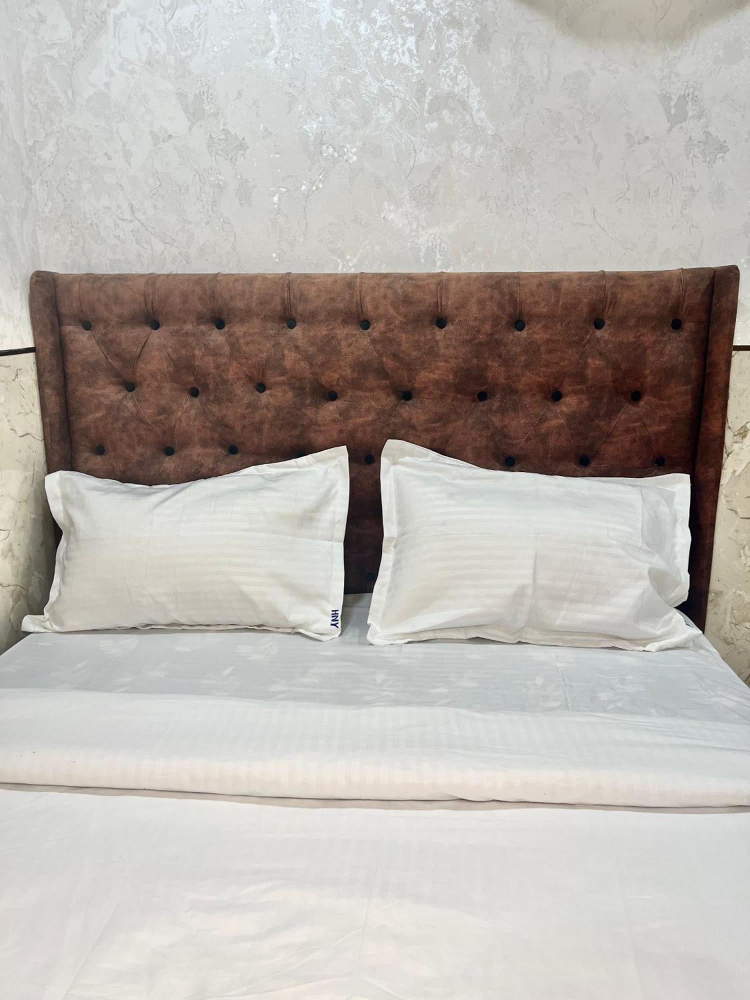 Hotel Newyork By Stayzy Rooms Mumbai Room photo