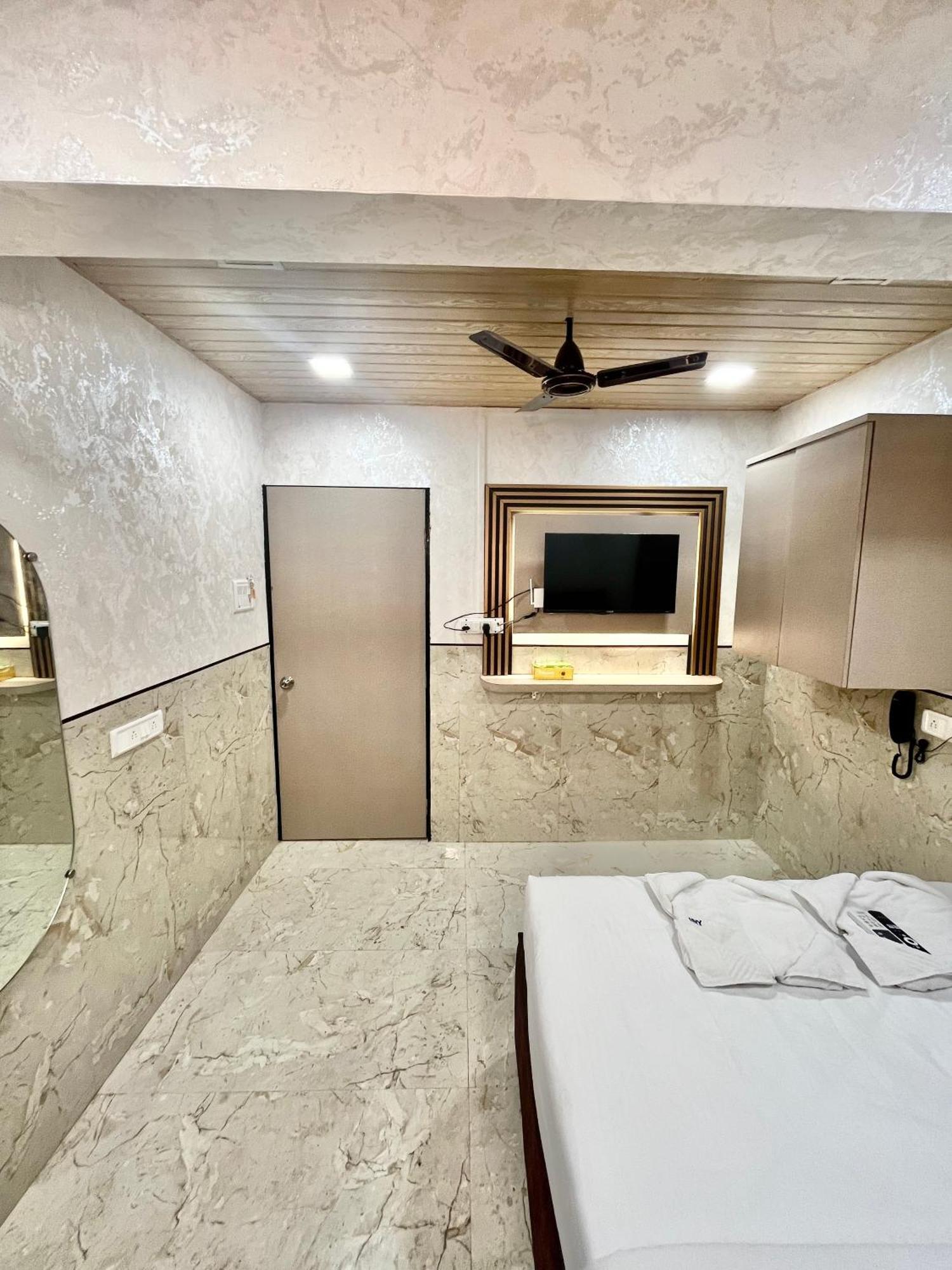 Hotel Newyork By Stayzy Rooms Mumbai Exterior photo