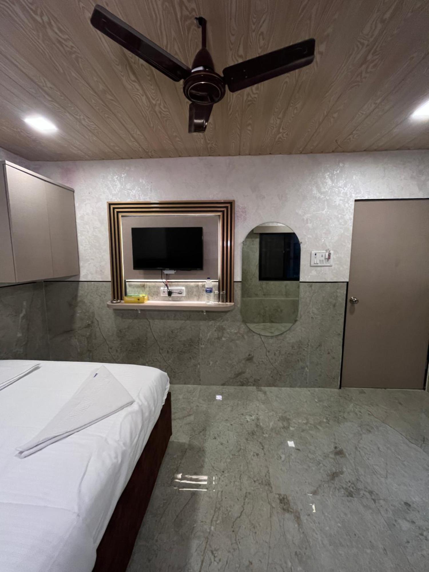 Hotel Newyork By Stayzy Rooms Mumbai Exterior photo